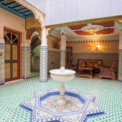 Ryad Hamza (108 sidi boulouqate 44000 Marrakech)