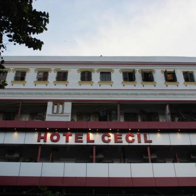 Hotel Cecil (52/1/1/, College Street, (opp. Medical College, Gate No.-1) 700073 Kolkata)