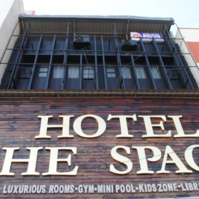 Hotel The Space (24, City Station Road, Surajpole 313001 Udaipur)