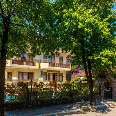 Üstün Apart (Sahil Sokak No:5 İçmeler 48720 Marmaris)