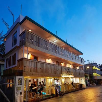 B & B Cheung Chau (83 Tung Wan Road, Cheung Chau  Hong Kong)