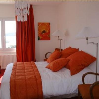 Hotel Le Suroit (81, rue Ernest Renan 22700 Perros-Guirec)