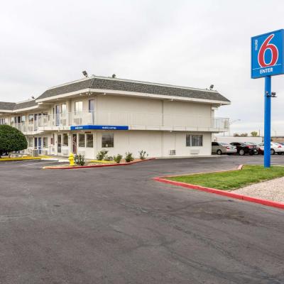 Motel 6-Albuquerque, NM - South - Airport (1000 Avenida Cesar Chavez Southeast NM 87102 Albuquerque)