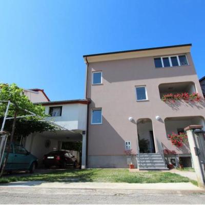 Lovely Family House Robi (10 Ulica Eugena Kumičića 52210 Rovinj)