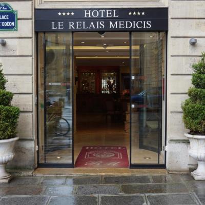 Le Relais Médicis (5, place de l'Odéon 75006 Paris)