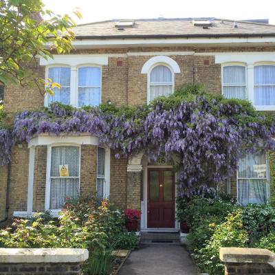 St. James's Guest House (48 Breakspears Road SE4 1UL Londres)