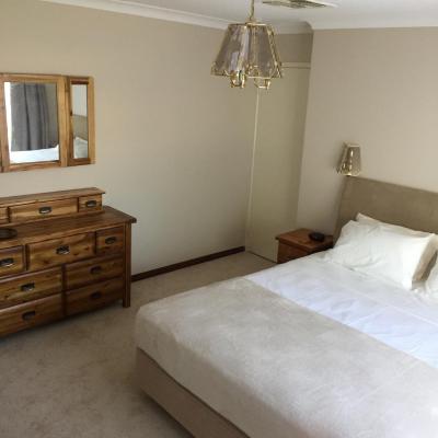 Murdoch Station Bed & Breakfast (51 Calley Drive, Leeming 6149 Perth)