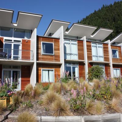 Hampshire Holiday Parks - Queenstown Lakeview (4 Cemetery Road 9300 Queenstown)