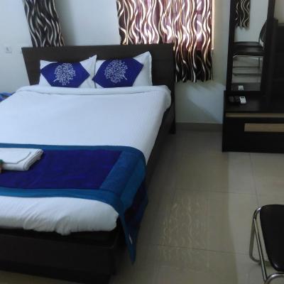 Lake Land Guest House (948, Lake Town Road 700089 Kolkata)