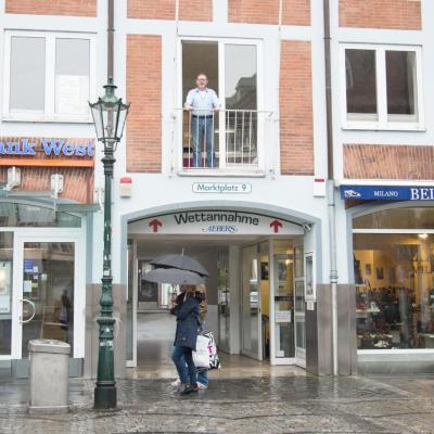 Apartement mit Dachterrasse - bei Curth klingen - Teilen Sie uns Ihre Ankunfszeit mit (Marktplatz 9 40213 Düsseldorf)