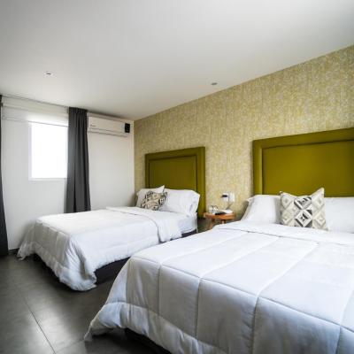 Hotel Suites Regina (Paseo Ejercito Mexicano No 195 Esq. art 27 col Benito Juarez 94298 Veracruz)